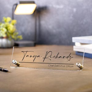 Personalisierte Acryl Schreibtisch Namensschild: Benutzerdefinierte Bürodekor, Boss Geschenk
