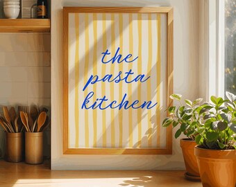 Lámina de arte mural "La Cocina de la Pasta" - Póster de cocina italiana - Lámina de comida moderna - Arte amarillo y azul - Decoración divertida para la cocina - Regalo para amantes de la pasta
