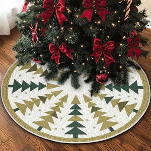 Quilt Christmas Tree Skirt with Green and Gold Modern Pine Pattern, Ivory Quilted Winter Forest Design, Cozy Holiday Xmas Tree Decor