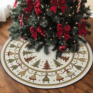 Quilted Scandinavian Folk Dance Tree Skirt, Green and Red Winter Theme, Elegant Christmas Tree Forest Pattern Quilt Decor, Cozy Xmas Accent