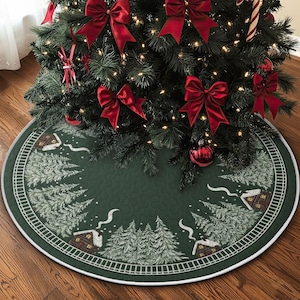 Quilted Evergreen Forest Tree Skirt, Deep Hunter Green and White Print, Cozy Snowy Cabin Woodland Quilt Decor, Classic Christmas Tree Mat