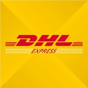 Pode incluir: O logotipo da DHL Express em um fundo amarelo. O logotipo apresenta as letras "DHL" em vermelho, com linhas horizontais vermelhas e brancas. A palavra "EXPRESS" está escrita em branco abaixo das letras DHL.