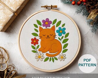 Schema per ricamo a mano di un gatto con un fiore, modello per principianti con istruzioni passo passo, schema facile, guida ai punti in PDF