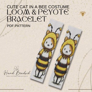 Könnte beinhalten: Zwei gewebte Loom- und Peyote-Armbänder mit einer niedlichen Katze im Bienenkostüm. Die Armbänder sind weiß mit gelben, schwarzen und braunen Details. Der Text "CUTE CAT IN A BEE COSTUME LOOM & PEYOTE BRACELET PDF PATTERN" steht oben.