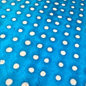 Handmade fine Paper, Lokta, batik-painted dots - Sheet of Nepalese paper with dots