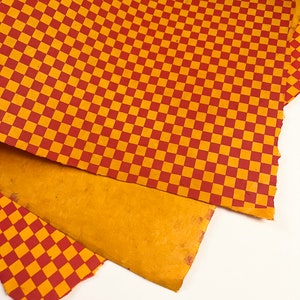 Handgeschöpftes Papier mit rotem Quadratmuster, feines dekoratives handgeschöpftes Papier, handgemachtes Lokta-Papier, umweltfreundliches Musterpapier, beste Geschenkverpackung