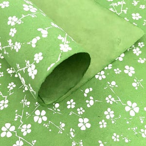 Buste di fiori fatte a mano Carta di rivestimento, Invito a nozze, Materiali per scrapbooking Fogli di carta di fiori fatti a mano, carta origami Lokta