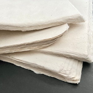 Decoratief papier, handgemaakt Lokta-papier, lichte natuurlijke kleuren, milieuvriendelijk, boomvrij, zuurvrij, 5 VELLEN OP ROL