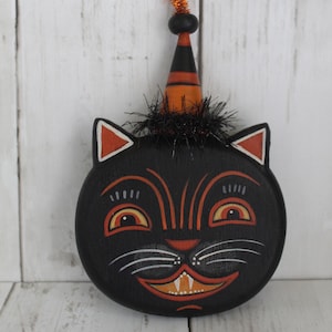 HALLOWEEN CAT ORNAMENT/Folk Art Collectible/Holiday Decoration/Halloween