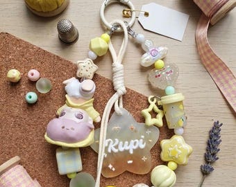 Llavero de Pop Mart con cuentas estilo Kawaii hecho a mano / Correa para bolso de cámara digital Y2K, estrella de rupia con vaca amarilla