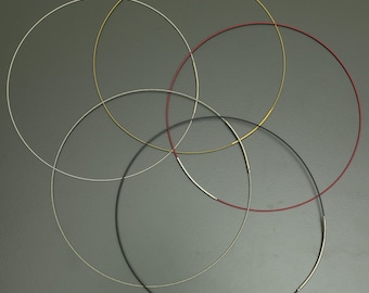 schmaler Halsreif in fünf Farben mit langem, dünnem Schiebeverschluss, Länge ca. 46 cm