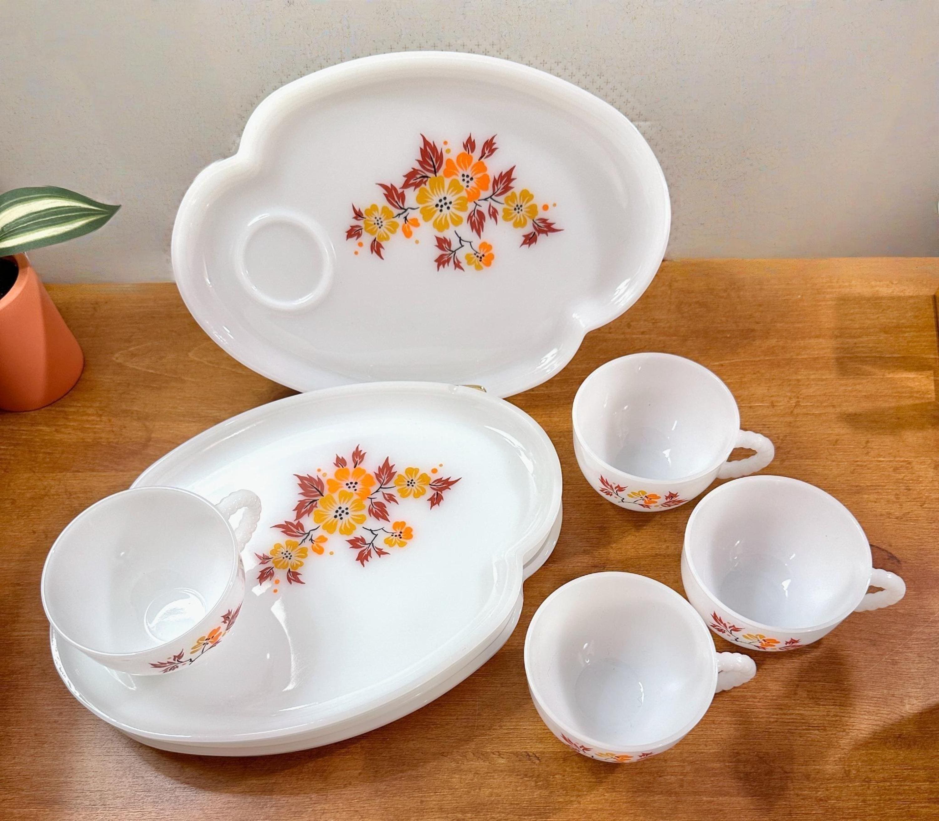 federal glasswear 5点セット　アンティーク　ヴィンテージ　お皿 Vintage Federal Glass Blossom Milk Glass Luncheon Snack Plate