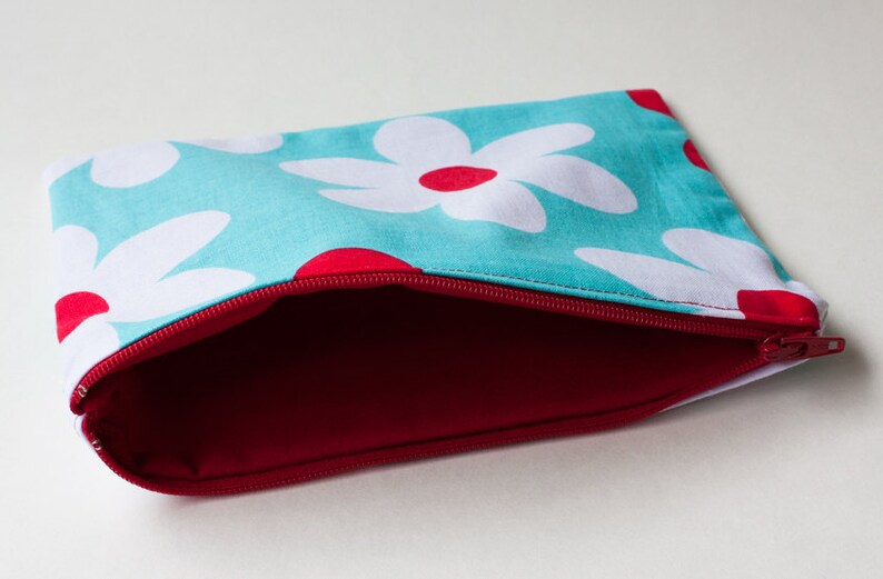 daisy makeup bolsa