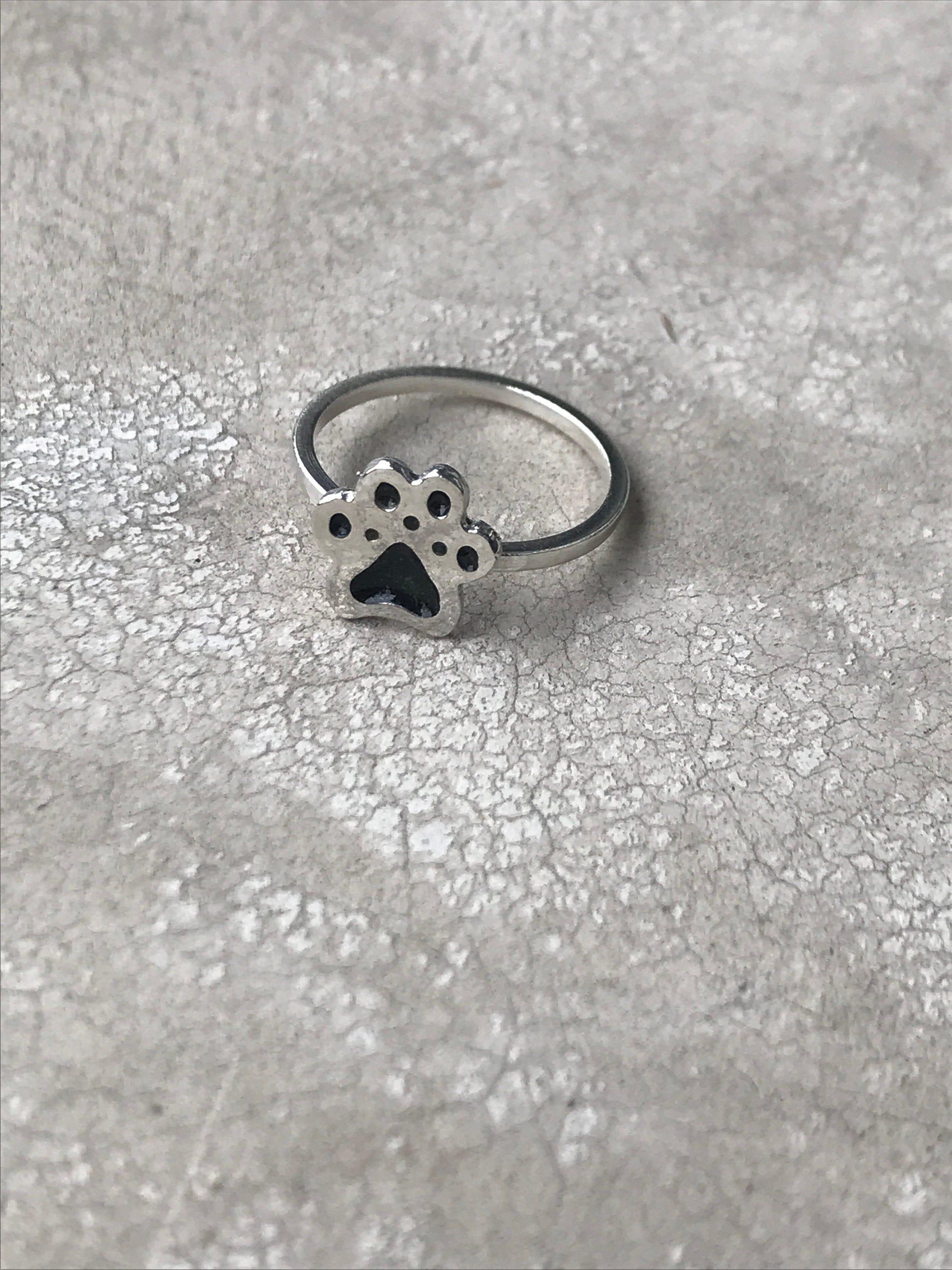 Anillo huella perro plata anillo esmaltado negro con marca de