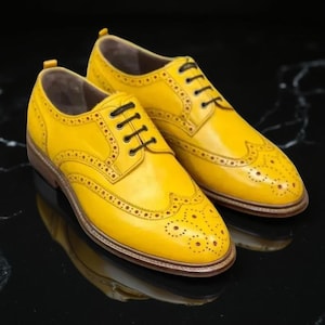 Men&#39;s Shoes Handmade Leather Yellow Formal Casual Wingtip Brogue Lace up Shoe