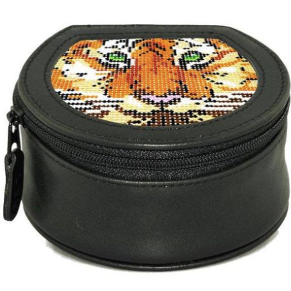 Needlepoint Leather Black Jewelry Case Self Finishing Piece (BAG04)