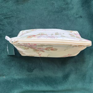 Beautiful vintage chic style make up bag Laura Ashley brand new with tags