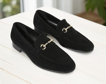 Mocasines de ante negro con hebilla de caballo para hombre, de piel auténtica.