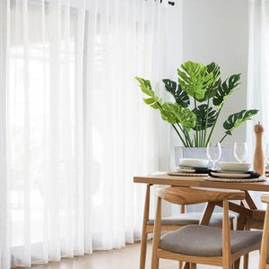 Extra långa, transparenta linnegardiner, lantlig stil, stångfickor