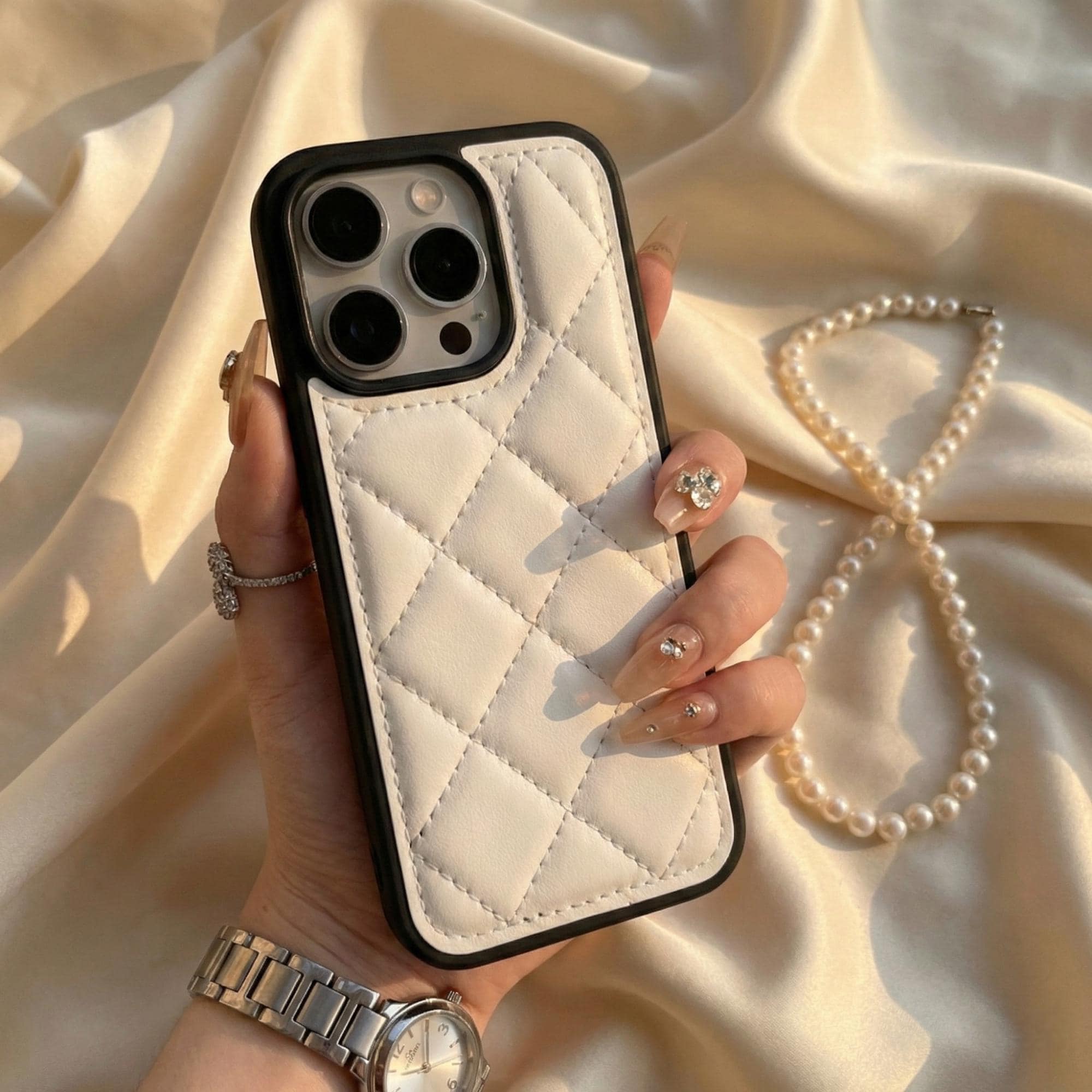 Chanel phone case - Etsy 日本