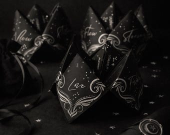 Ensemble d'accessoires de fête FORTUNE TELLER | Jeu de diseuse de bonne aventure en papier plié | Cadeau de fête unique | Jeu de société interactif | Jeu de l'attrape-cootie