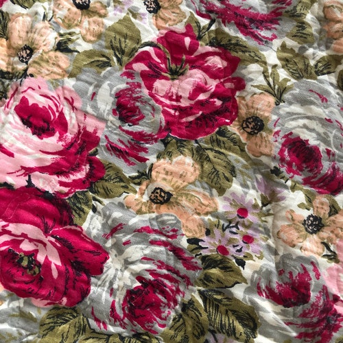 I Keep Telling Myself I Don’t Need This Gorgeous Rose Shabby chic Vintage shops Floral Coverlet