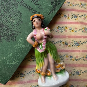 Vintage Hula Girl Figurines - Etsy