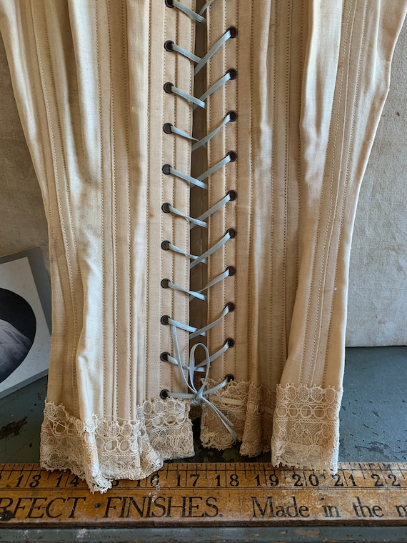 An Antique Victorian Kalamazoo American Beauty Corset