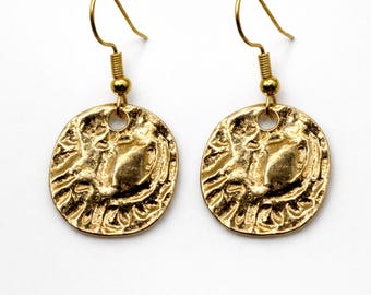 Minimalist Gold Coin Earring, Roman Medallion Drop, Textured Statement Earring, Elegant Minimal Jewelry, Gift for Her,Ready to Gift