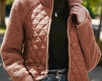 Veste matelassée zippée sur les manches en polaire : vêtements de dessus confortables à superposer pour femme