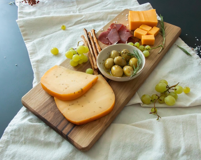 Handmade Walnut Cutting Board – Rectangular Wooden Serving Board for Bread, Cheese & Appetizers