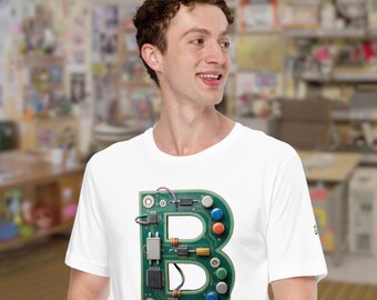 Maglietta con iniziale PCB B – Regalo ideale per ingegneri, esperti di elettronica e maker.