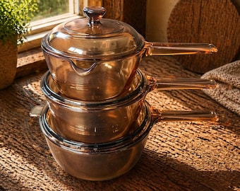 Juego de utensilios de cocina de vidrio ámbar Vintage Visions, 3 ollas de 1 L, 1,5 L y 2,5 L con tapas Pyrex, Corning USA.