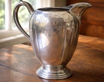 Vintage Silverplate Water Pitcher Wm Rogers Gainsborough 1940s Serving Jug Farmhouse Table Decor Floral Engraved