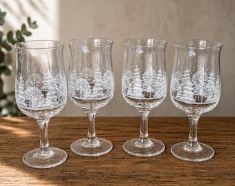 Juego de 4 copas de vino vintage Libbey grabadas – Escena de bosque invernal – Artículos de bar para fiestas – Copas de 18 cm