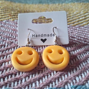 Potato smiley earrings