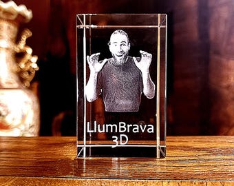 3D-foto in kristal: op maat gemaakte lasergegraveerde glazen aandenken