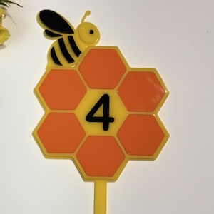 Custom bee & honeycomb topper