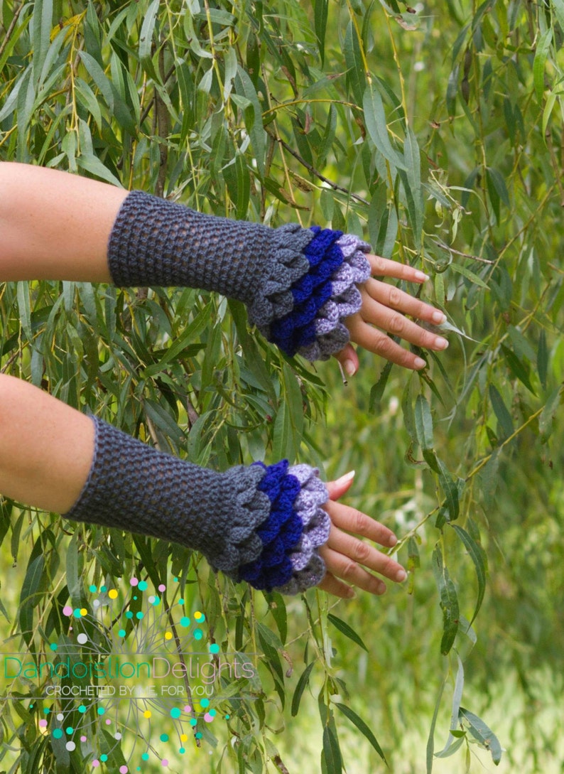 Dragon Scale Gloves Fingerless Crochet MADE TO ORDER Armwarmers, Crocodile Stitch Gloves, Cuffs, Arm Warmers, Mermaid Scales image 3
