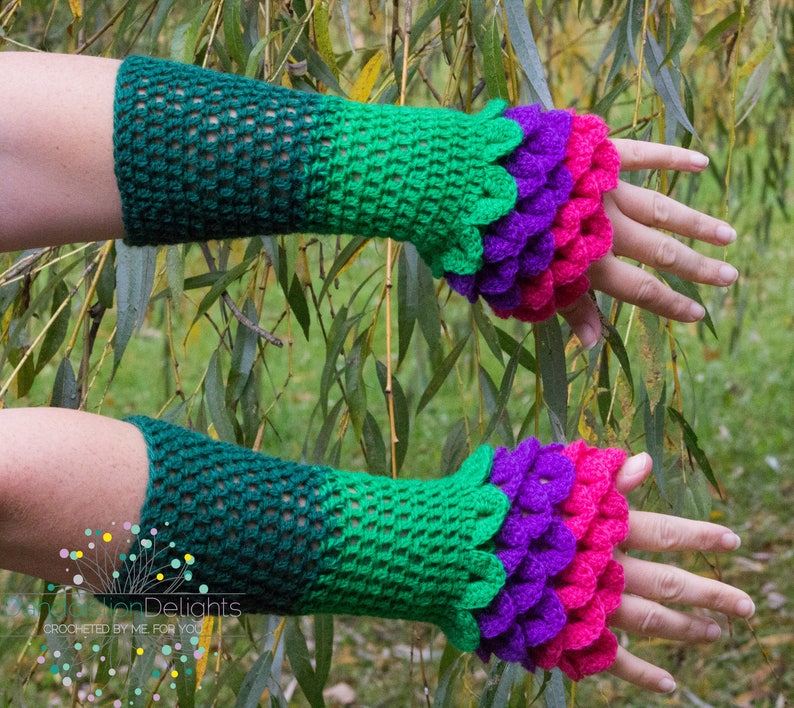 Dragon Scale Gloves Fingerless Crochet MADE TO ORDER Armwarmers, Crocodile Stitch Gloves, Cuffs, Arm Warmers, Mermaid Scales image 9