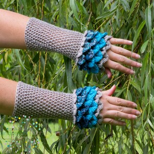 Dragon Scale Gloves Fingerless Crochet MADE TO ORDER Armwarmers, Crocodile Stitch Gloves, Cuffs, Arm Warmers, Mermaid Scales image 5