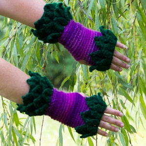 Leafy Fingerless Gloves Crochet, CUSTOM MADE, Crocodile Stitch Gloves, Cuffs, Arm Warmers, Festivalwear, Leaves Armwarmers, Festival Wear image 2