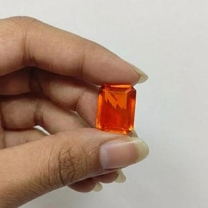 Natural Orange Sapphire in Emerald Cut | Loose Brilliant Faceted Gemstone for Rings or Fine Jewelry | Handmade Faceted Jewelry Gem | Ideal for Engagement or September Birthstone Gift