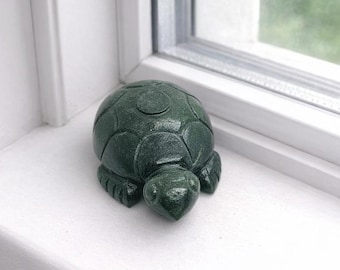 Green Aventurine Turtle Figurine | Hand-Carved Crystal Tortoise Totem for Wealth, Luck & Healing | Feng Shui Animal Symbol for Prosperity