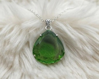 Green Emerald Pendant 100–110 Ct | Pear Cut Natural Gemstone | Sterling Silver Chain | Heart Chakra Healing Crystal Jewellery for Love
