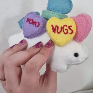 Dinosaurio de peluche de lana de fieltro de San Valentín de Valendino, mensaje secreto personalizado.