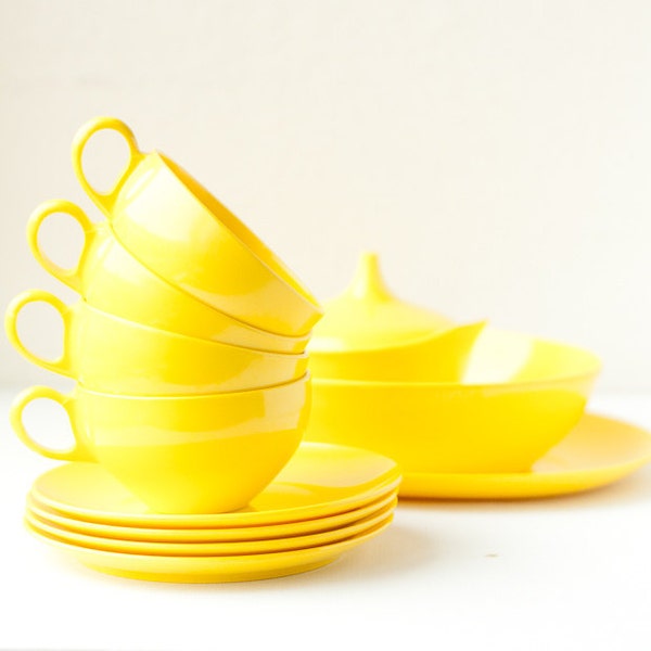 Vintage Melmac dishes, bright yellow 11 piece set marked OD, Oneida Deluxe