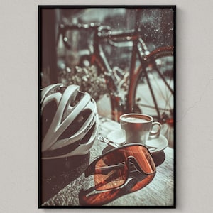 Fietsposter | Koffiepauze poster | Racefiets muurdecoratie met helm – Vintage fietsfotoprint voor fietsers en koffieliefhebbers