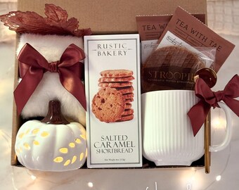 Cozy Hygge Gift Box, Unique Holidays Gift for Parents, Thanksgiving Gift for Best Friend, Long Distance Gift, Gift for Girlfriend, Fall Gift