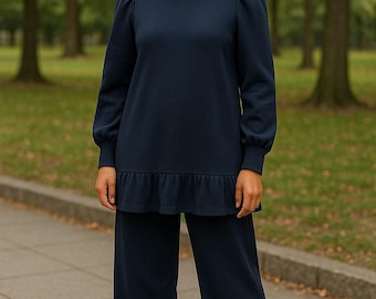 Conjunto de sudadera con capucha azul marino modesta